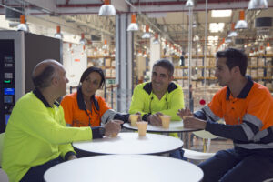 La fábrica internacional de productos capilares de Burgos integra a personas con discapacidad para la gestión integral de residuos