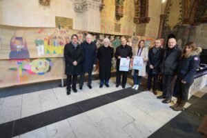 El VIII Centenario de la Catedral de Burgos lanza un concurso internacional de pintura infantil