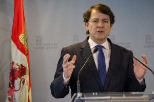 Fernández Mañueco urge al presidente del Gobierno de España a bajar los impuestos y habilitar ayudas para los sectores productivos más afectados