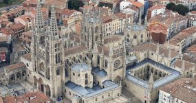 Inocencio Arias y Luis del Val analizarán la imagen de España en Conversaciones en la Catedral