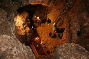 La cueva de Santa Ana, clave para comprender los procesos culturales hace más de 500 mil años