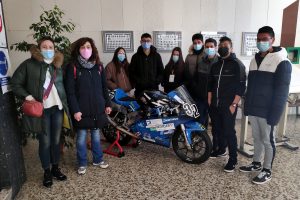 Alumnos del IES Camino de Santiago visitan el Laboratorio de Impresión 3D de DINper
