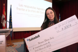 Miriam Ulecia, primer premio de la 4ª edición del premio al Mejor TFG de Relaciones Laborales