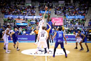 El Hereda San Pablo Burgos logra una victoria crucial ante Surne Bilbao Basket 104-97