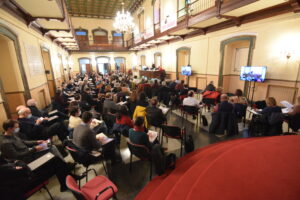 La Iglesia en Burgos busca el consenso para decidir su futuro