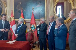 El Ayuntamiento de Burgos suscribe un convenio que habilita una plena gestión catastral colaborativa