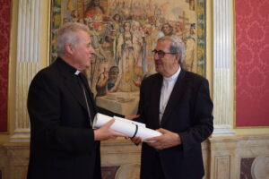 La archidiócesis entrega casi 27.000 euros a proyectos de misioneros burgaleses