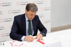 La Universidad Isabel I firma un convenio de colaboración con la aseguradora Mapfre España