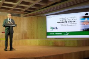 H2CYL acoge la presentación de Hydeal, el proyecto de hidrógeno verde más grande del mundo