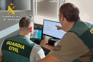 La Guardia Civil detiene a 13 personas en una macrooperación contra el cibercrimen