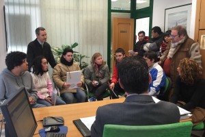 Cajaviva Caja Rural concede crédito a la cooperativa de alumnos ‘La huerta al natural’ del centro educativo Puentesaúco, gestionado por Aspanias