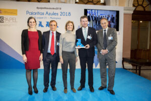 El Ayuntamiento de Burgos recibe el premio Tres Pajaritas Azules en su máxima distinción por su labor en el reciclaje de papel y cartón