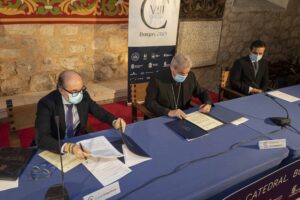 La Junta amplía su colaboración con el VIII Centenario de la Catedral de Burgos con nuevas iniciativas culturales en 2021