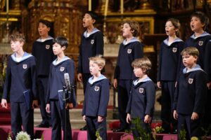 Los Niños Cantores de Viena cierran el 800º aniversario de la Catedral de Burgos