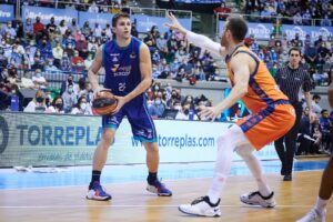 65-69. Valencia Basket impone  su intensidad en el Coliseum