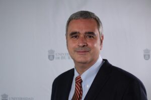 El Profesor David Rodríguez Lázaro recibe el Premio innova 2021 otorgado por el Diario de León