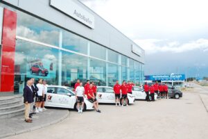 El concesionario Autobafer entrega cuatro Toyotas al Club Balonmano Burgos