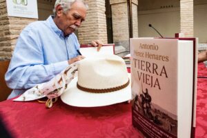 El MEH acoge mañana la presentación del libro ‘Tierra Vieja’ del escritor y periodista Antonio Pérez Henares