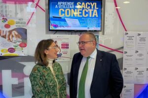 La Junta inicia una campaña de formación a los ciudadanos en el uso de Sacyl Conecta y de la Carpeta del Paciente a través de Internet y de dispositivos móviles