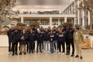 La plantilla  y el equipo técnico del Club Baloncesto Tizona han visitado las instalaciones del Museo de la Evolución Humana en Burgos
