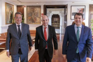 Mañueco reitera su decidido apoyo a todas las empresas que quieran instalarse en Castilla y León para crear empleo