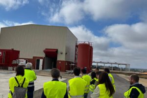 Las empresas de GECOBUR visitan la planta de residuos industriales de Abajas